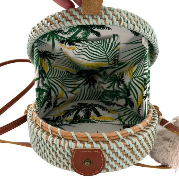 Hand Woven Round Rattan Straw Purse Bag Wicker Crossbody Leather Granny Boho - Picture 7 of 8